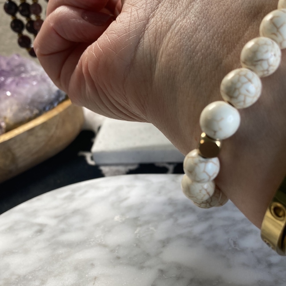 Howlite bracelet - Picture 3 of 3